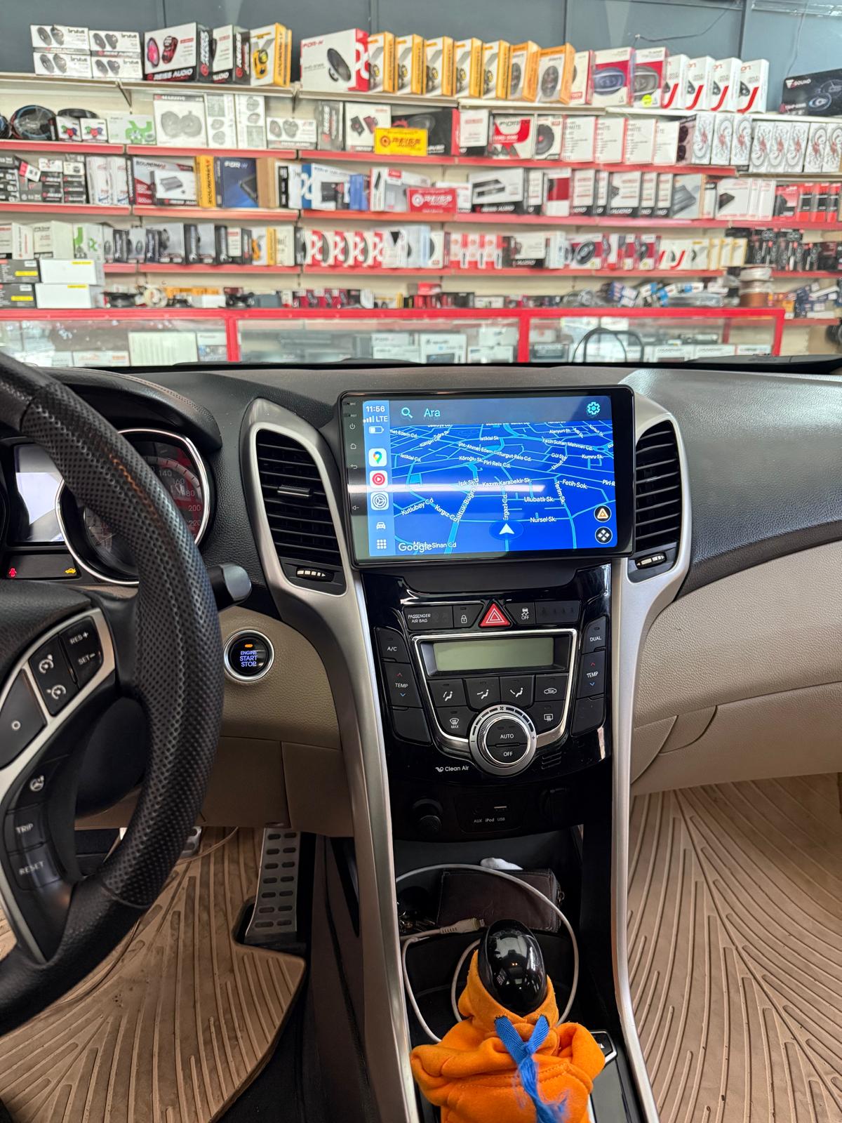  Kablosuz Apple CarPlay ve Android Auto desteği